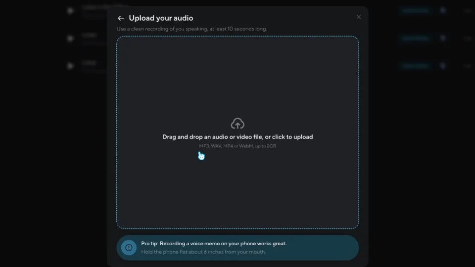 Dialog Upload your audio mit einem Feld zum Hochladen, dem Hinweis auf mindestens 10 Sekunden und den Formaten MP3, WAV, MP4 oder WebM bis 2 GB.